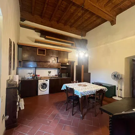 Wine Florence Lawrence Apartment Casignano