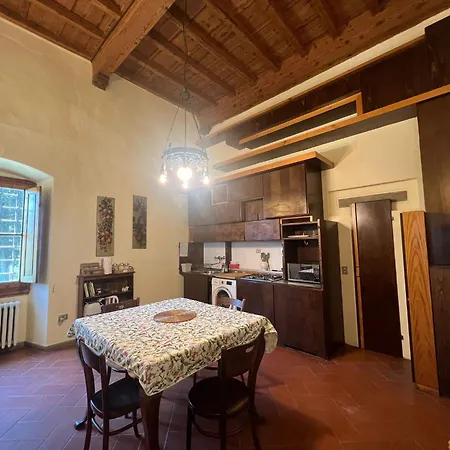 Wine Florence Lawrence Apartment Casignano