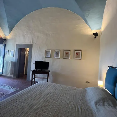 Apartment Wine Florence Lawrence *
